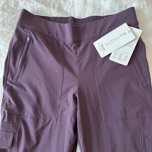NWT Athleta Chelsea Lined Cargo Pant - Size 10